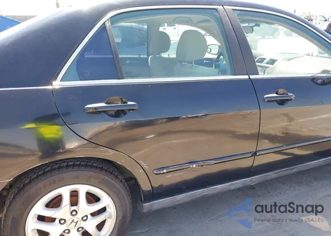 2007 Honda Accord 2.4 Lx z USA, uszkodzony, nr VIN 1HGCM56447A185670